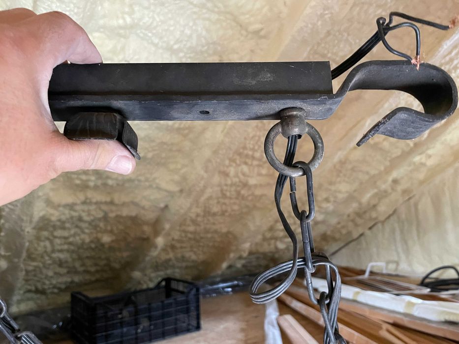 lustra , candelabru rustic vintage  cu 6 abajururi