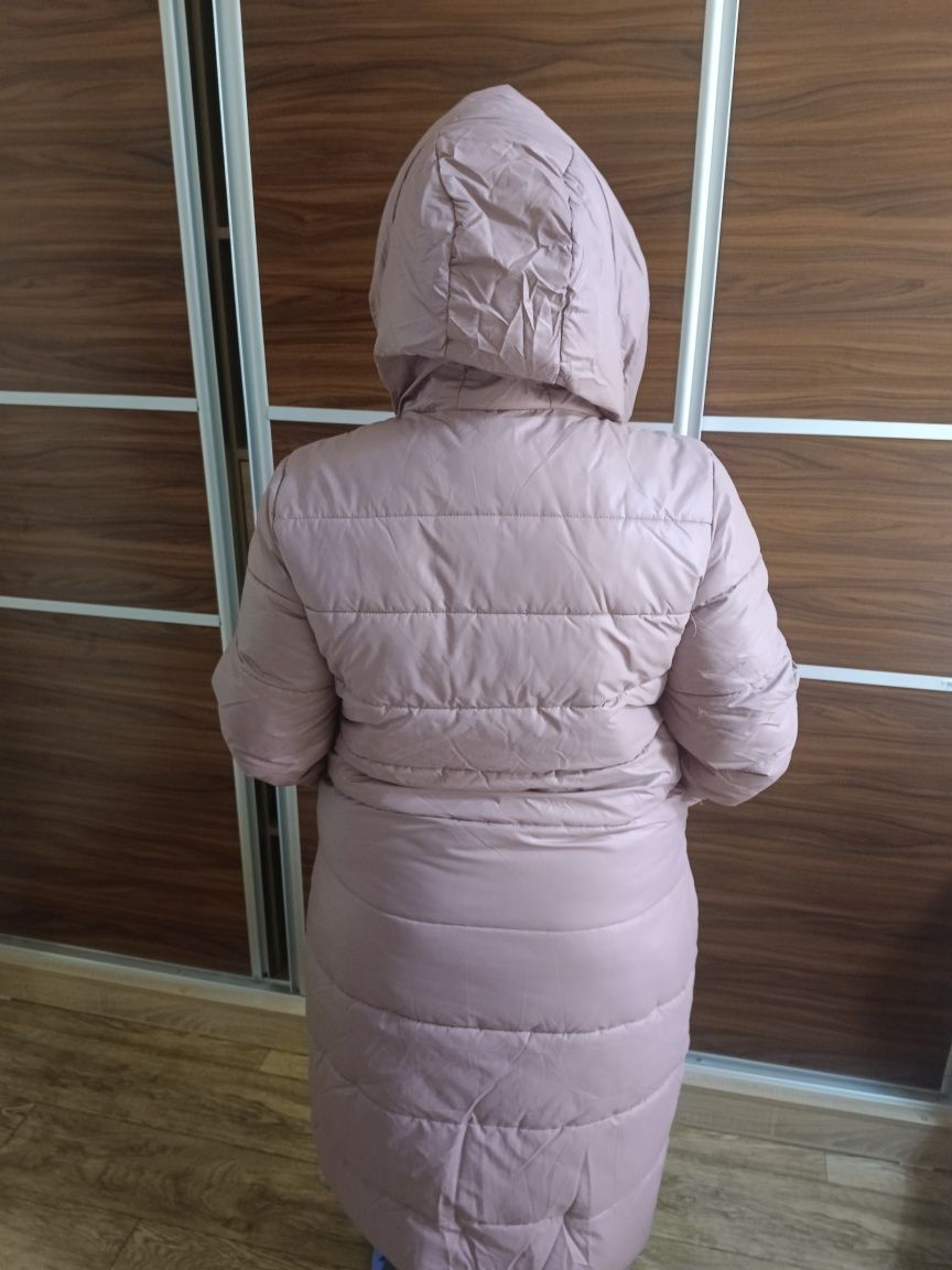 Продам женскую куртку