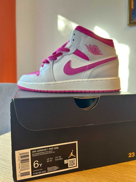 Нови детско-юношески маратонки Nike Air Jordan 1 Mid GS - 38 номер