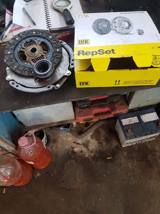 Vând disk ambreiaj Peugeot 107 marca LUK ( .