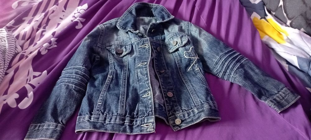 Дънков лот от две якета ново и като ново общо 30 лв,104-110,4-5 г.