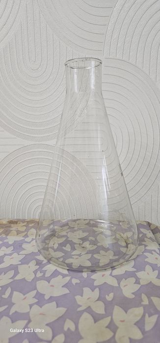 Лабораторная колба