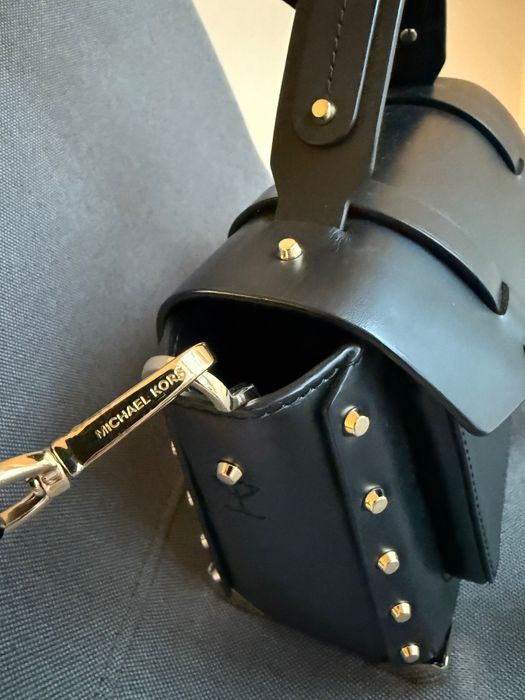 Дамска чанта Manhattan, на марката MICHAEL KORA