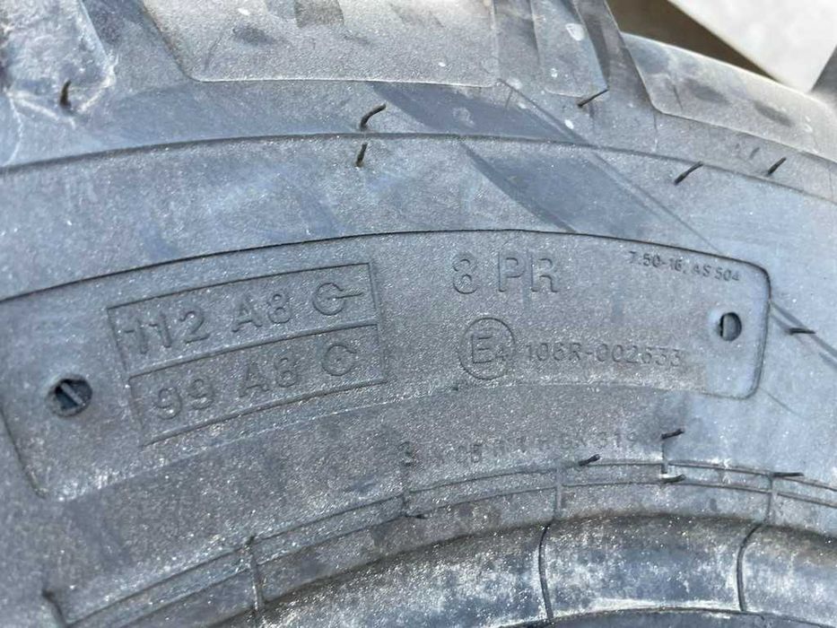 Cauciucuri de tractiune pentru tractor 4x4 Anvelope 7.50-16 BKT noi