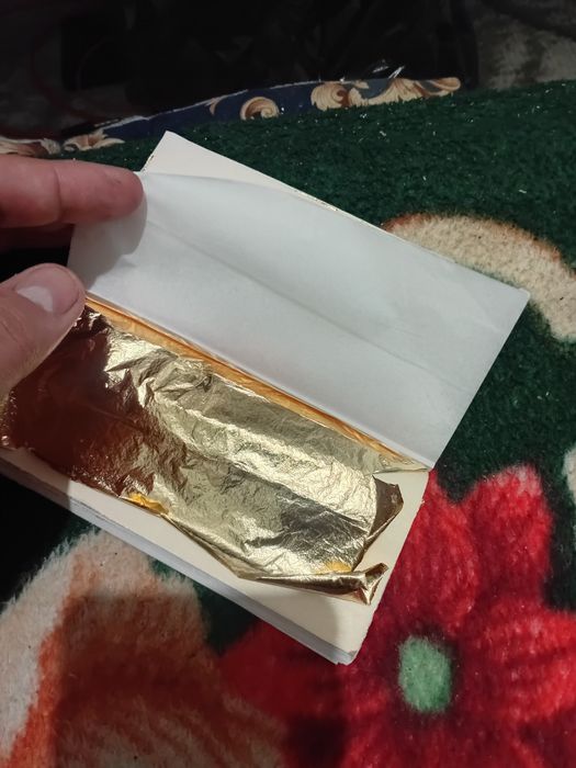 Потал Золотой бумага