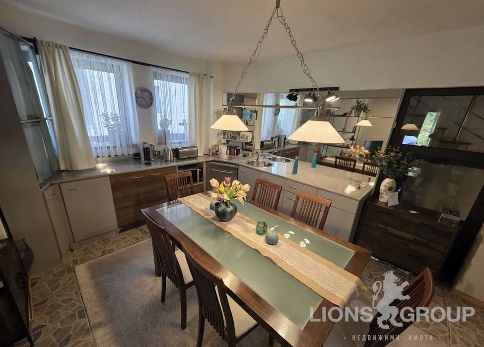 Продава се Къща в Варна, Изгрев - 261 кв.м за 3828 €/кв.м - Снимка #8