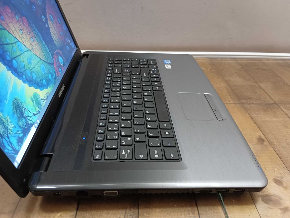Лаптоп Medion Akoya E7222/  17"