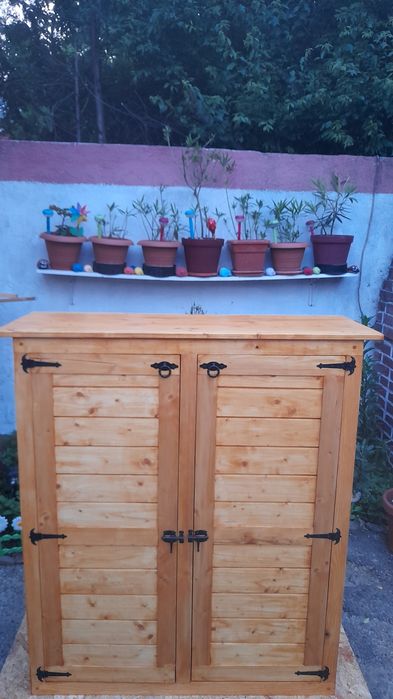 Mobilier Rustic cu feronerie rustica