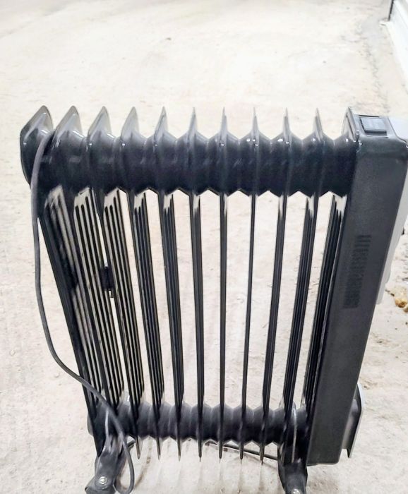 Продавам Маслен радиатор