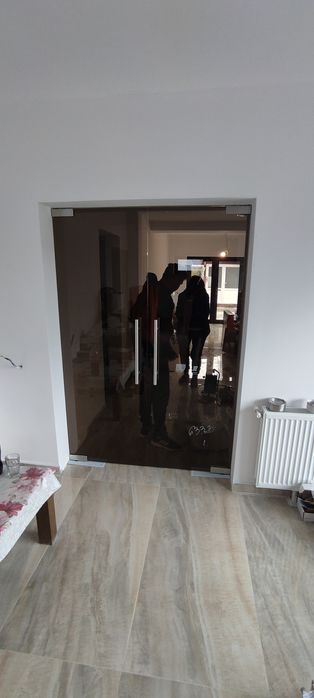 Usi din sticla glisante si batante, cabine de dus, paravane wolk-in