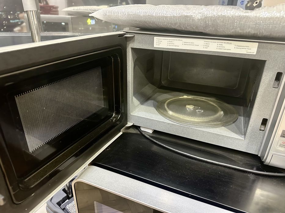 Микроволновка Panasonic