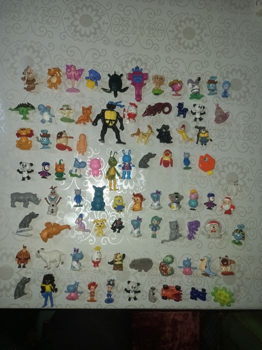 Продам игрушки от киндера