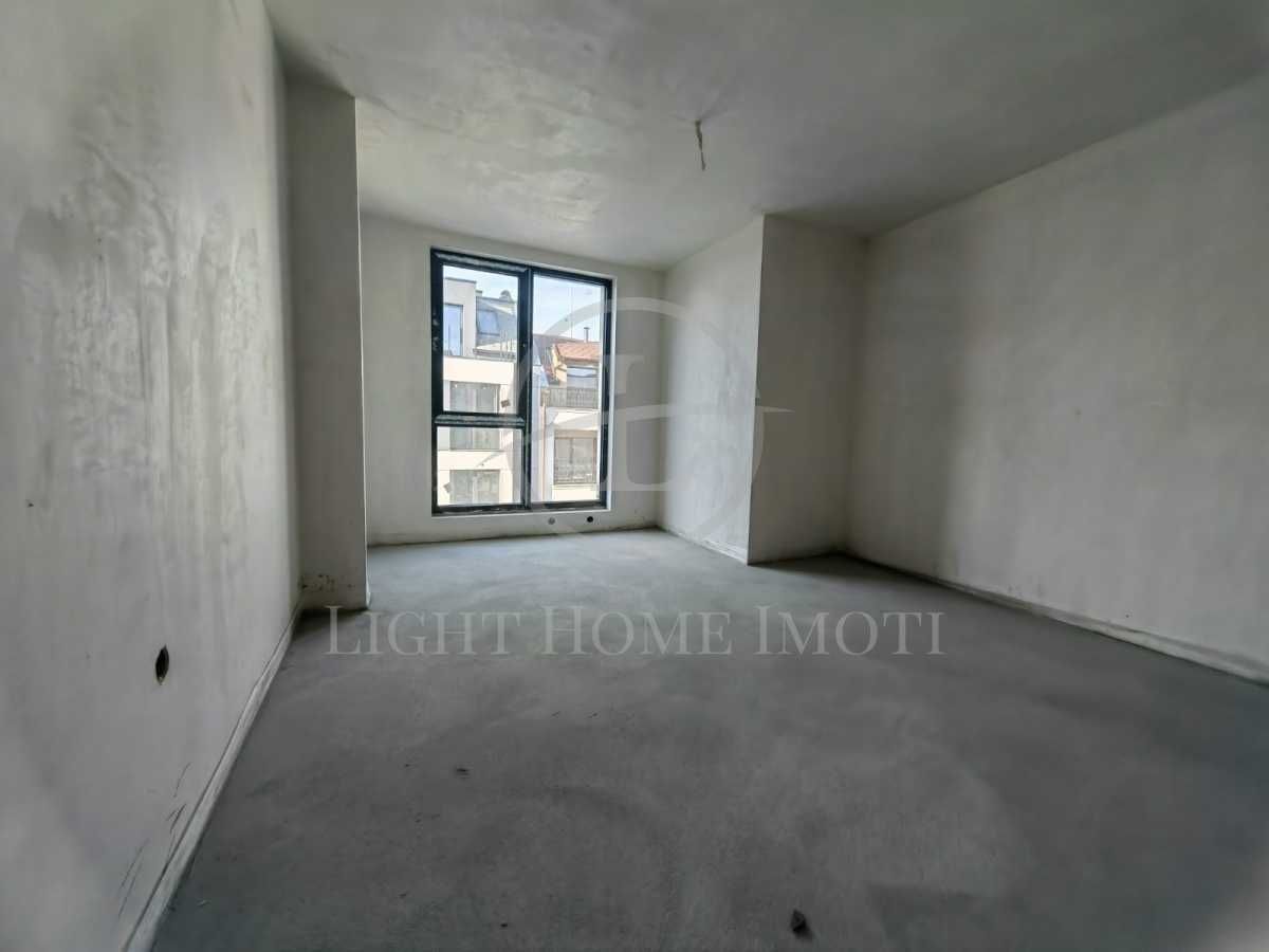 Продава се Тристаен апартамент в Пловдив, Христо Смирненски - 91 кв.м за 1256 €/кв.м - Снимка #3
