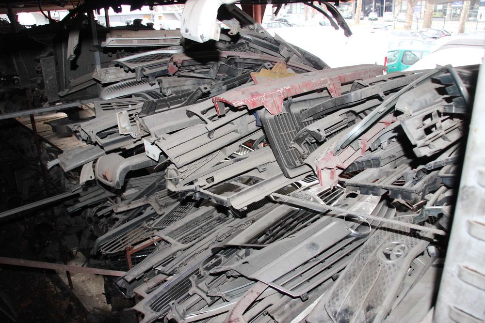 маска и предна решетка / маски и решетки  за автомобили и джипове