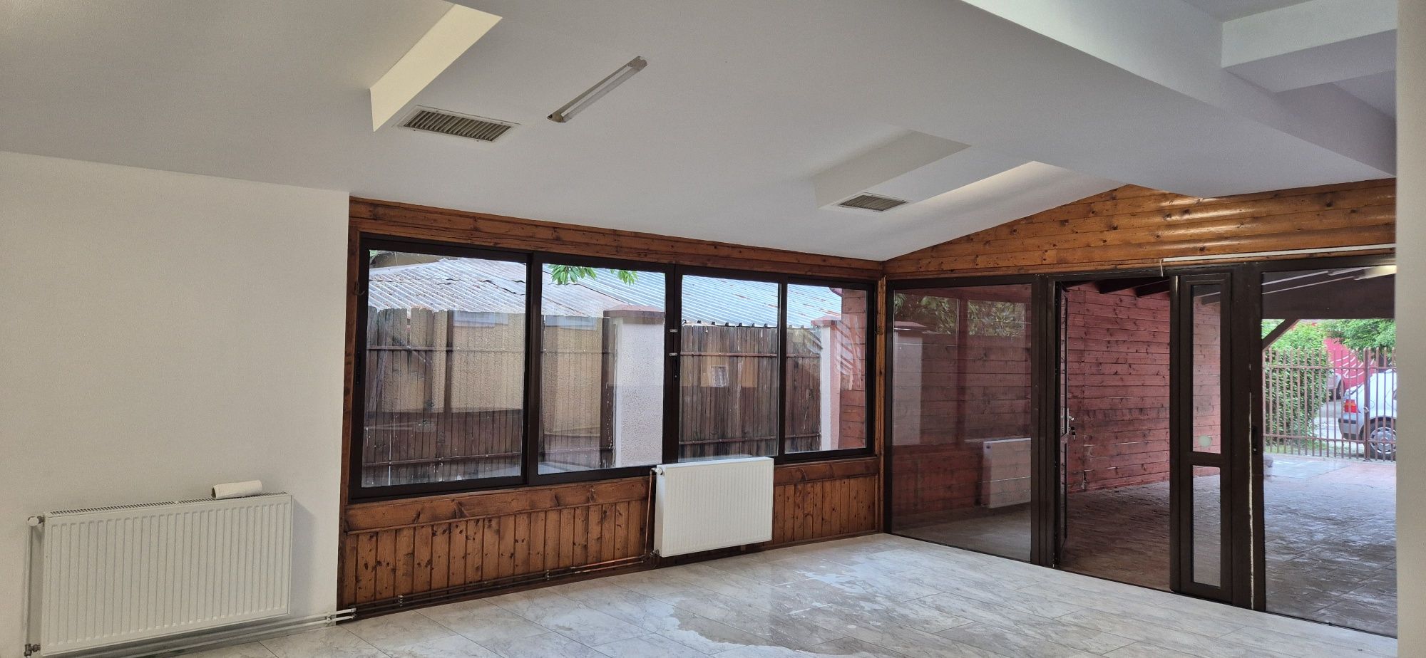 Proprietar inchiriez spatiu comercial