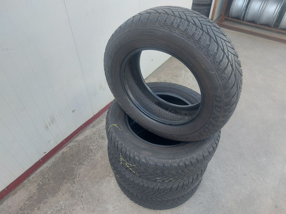 100 lei bucata! Set anvelope M+S/IARNA 195 65 15 Dunlop! 7 mm