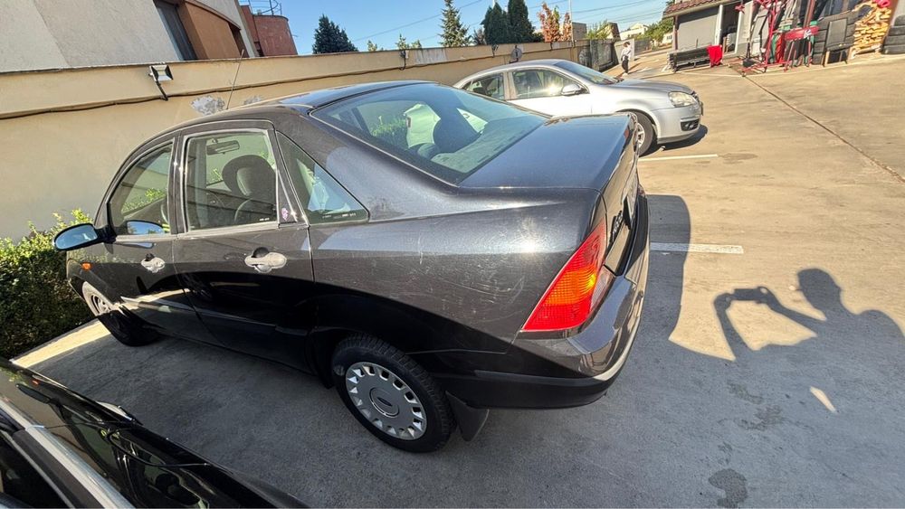 Vand ford focus an 2001 motoe 1800 cm