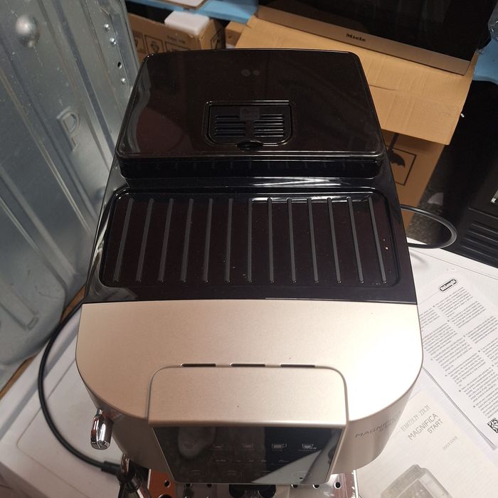 Кафе машина Делонги Magnifica Start