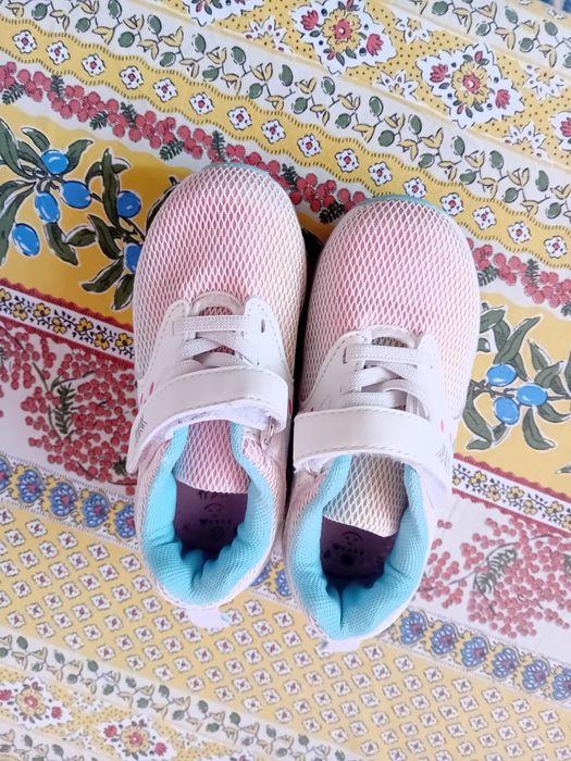 Adidași fetiță în stare bună