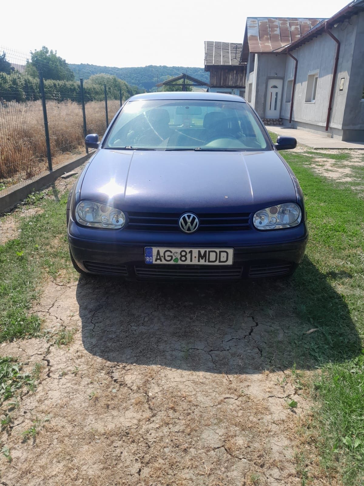 Vând golf 4.1,6.2004.