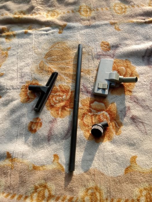 Продам пылесос .