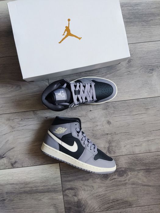 Air Jordan 1 Mid Cement Grey