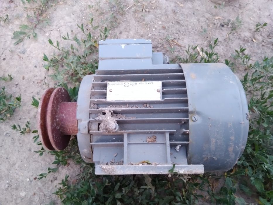 Электродвигатель 940 оборотов, 075 кВт, 3-х фазная