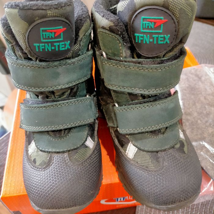 Продам детские зимние ботинки