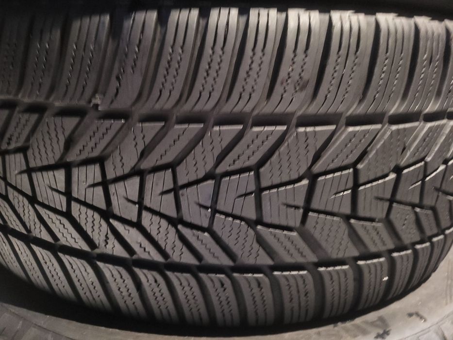 225 35 19 Anvelope de iarnă Hankook Dot  26.22