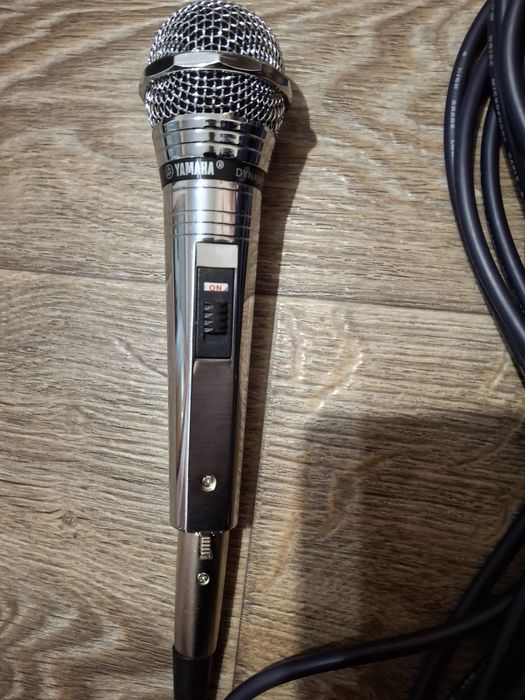 Микрофоны кабельные.