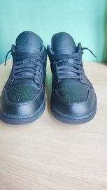 Nike Jordan 1 low triple black