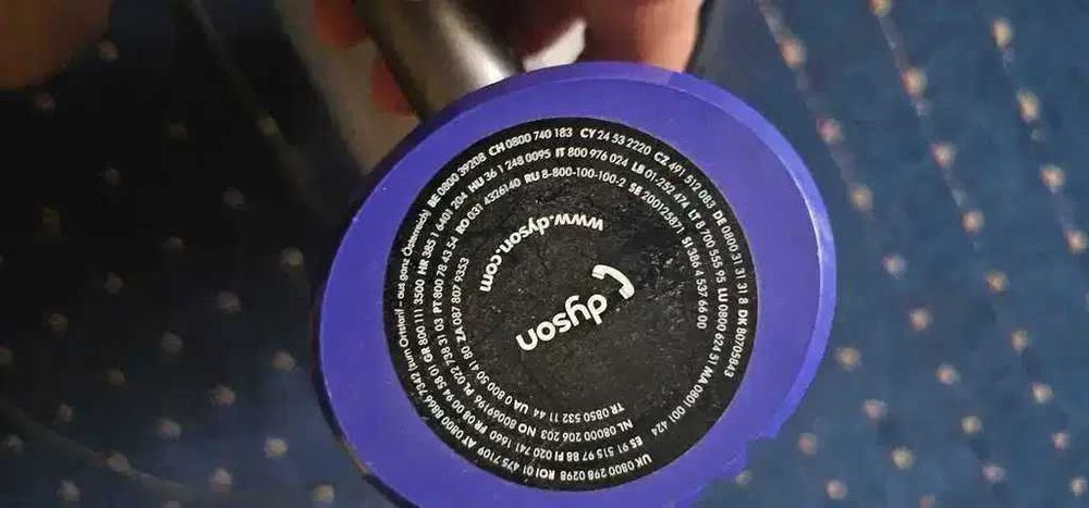 aspirator Dyson v8