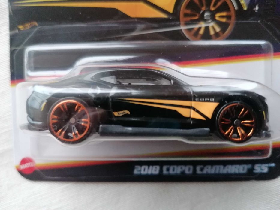 Комплект Hot Wheels Neon speeders
