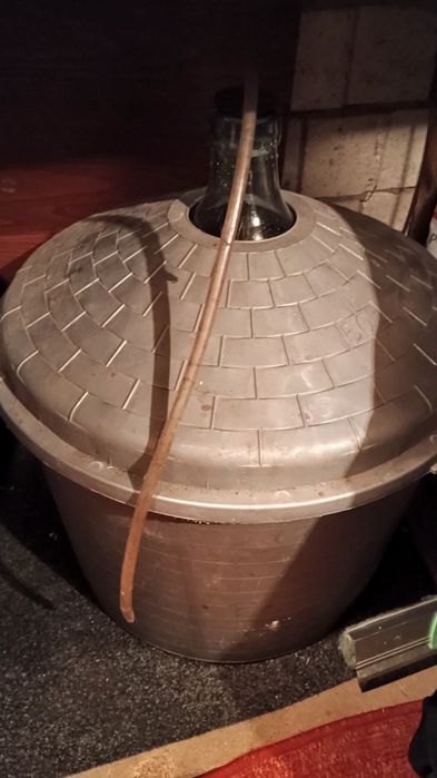 Butoi salcâm cu canea și damingene sticla