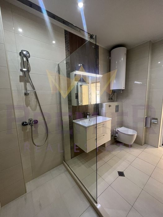 Дава се под наем Офис в Варна, Център - 120 кв.м за 816 € - Снимка #10