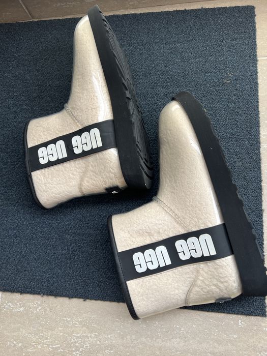 Дамски боти  UGG