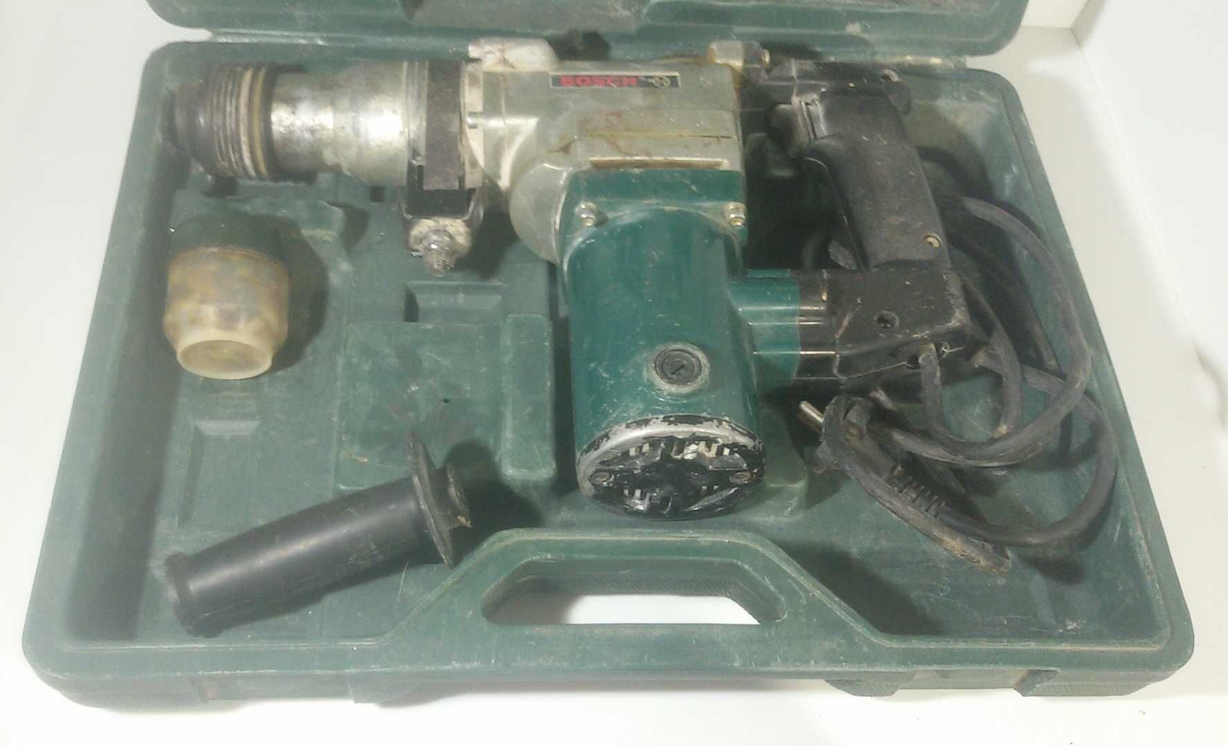 Bosch HT-2L-26 перфоратор/къртач в куфарче