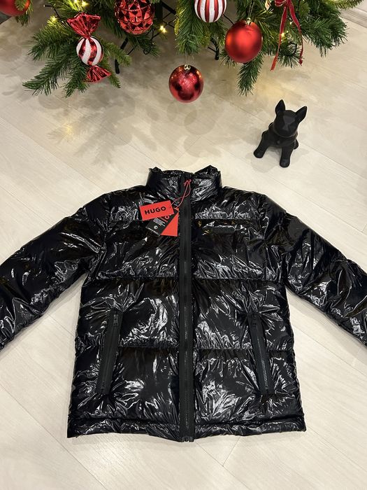 Geaca Hugo Model nou lucioasa