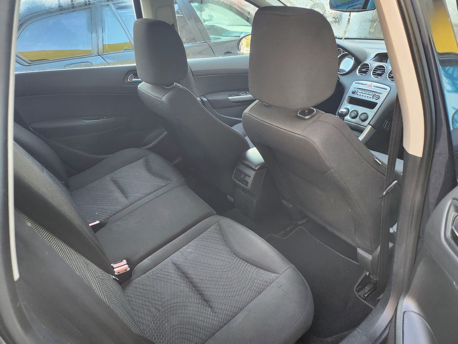 Peugeot 308 1,6 d 3300€