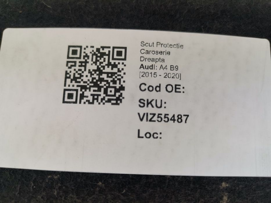 Ауди А4 / Audi A4 Предпазен щит на каросерията отдясно, оригинален, в