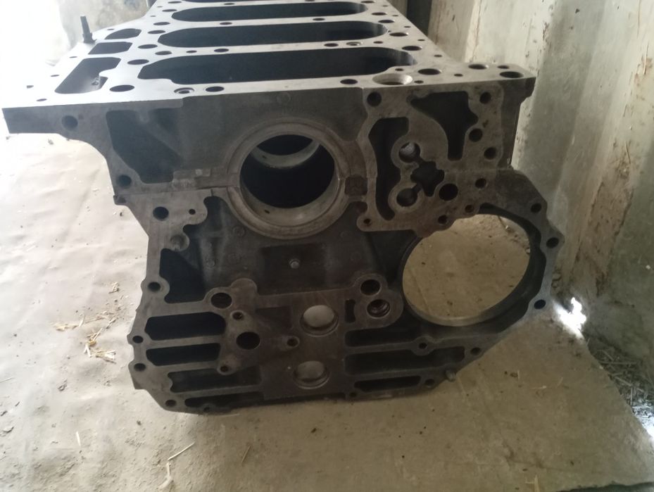 Блок матора исузи