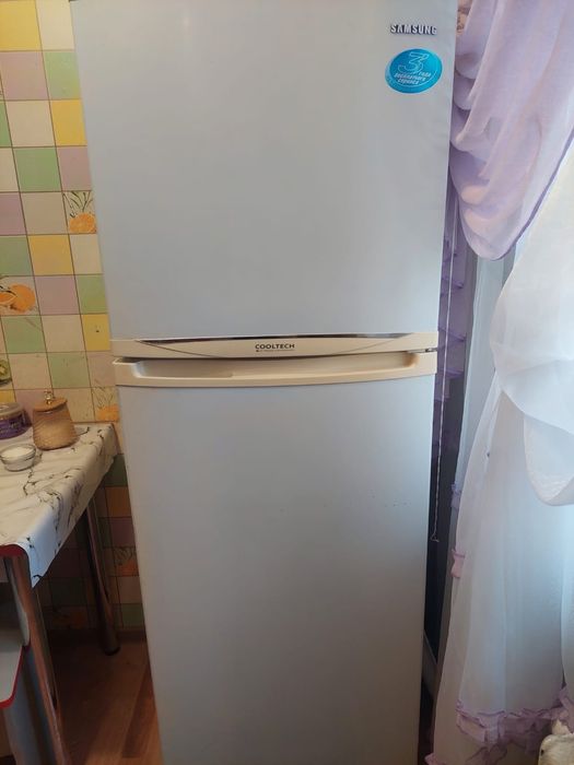 Продам холодильник