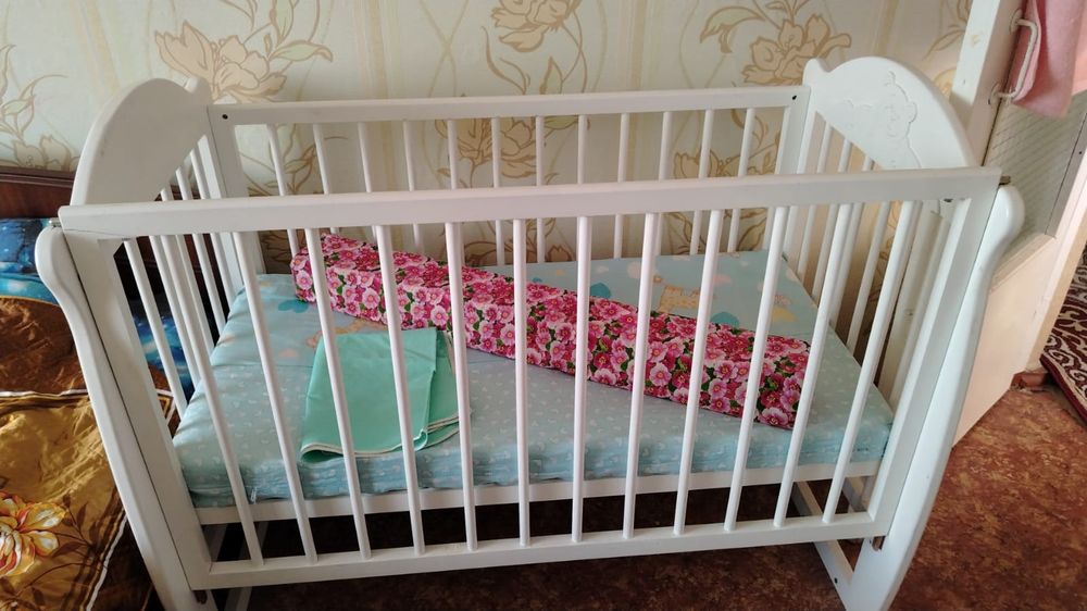 Продам детскую кроватку