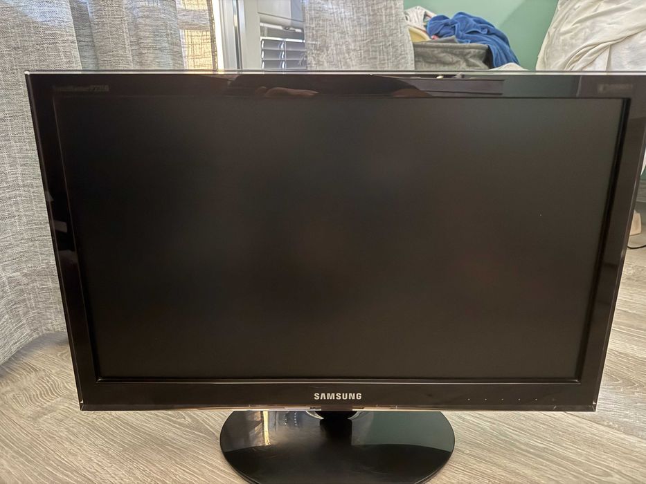 Монитор 23 инча - Samsung P2350 FullHD 1920x1080, 2ms