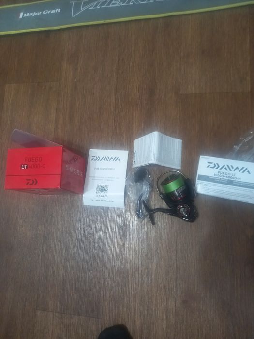 Катушка на спининг новая, в упаковке  DAIWA FUEGO LT 4000