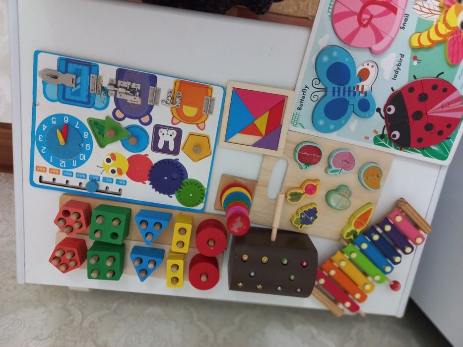 Развивающие игрушки.