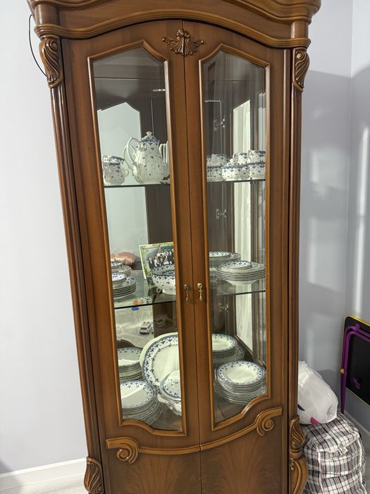 Продам горку для гостинной