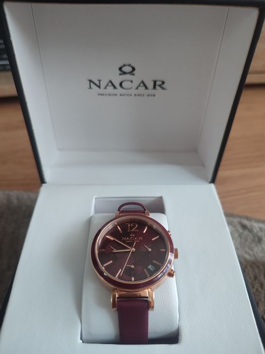 Ceas dama Nacar elvețian