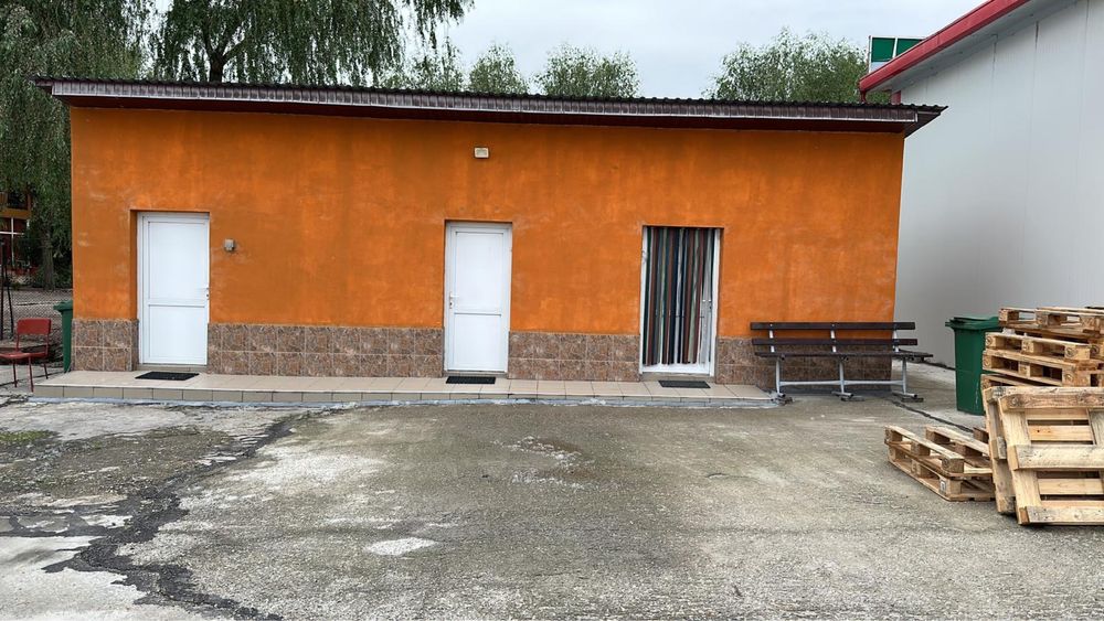 Închiriez o suprafața betonată pentru activități comerciale