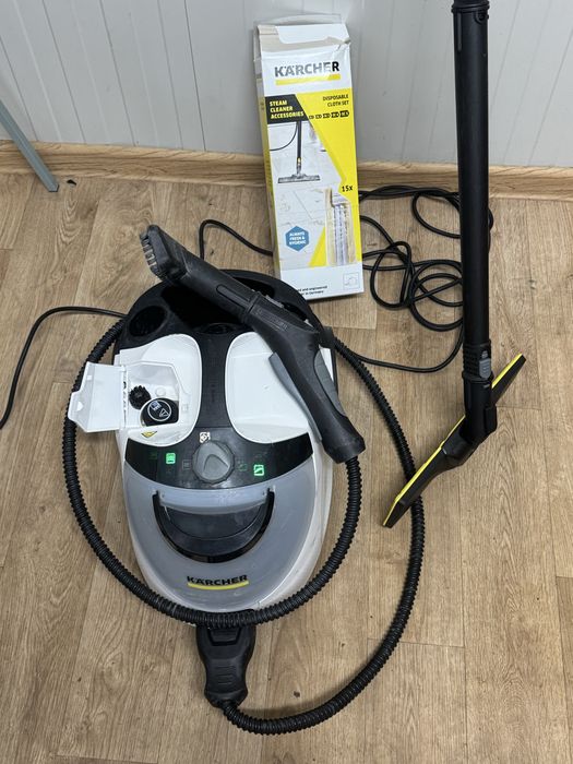 Vând aparat cu abur karcher SC5